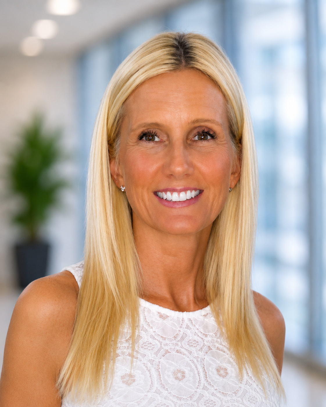 Lori Doyle headshot